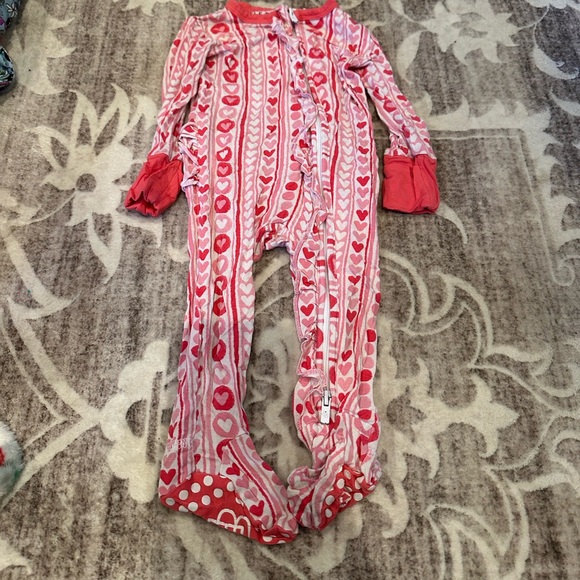 Bums and Roses 3-6m Valentine Footie Pajamas - Picture 1 of 3